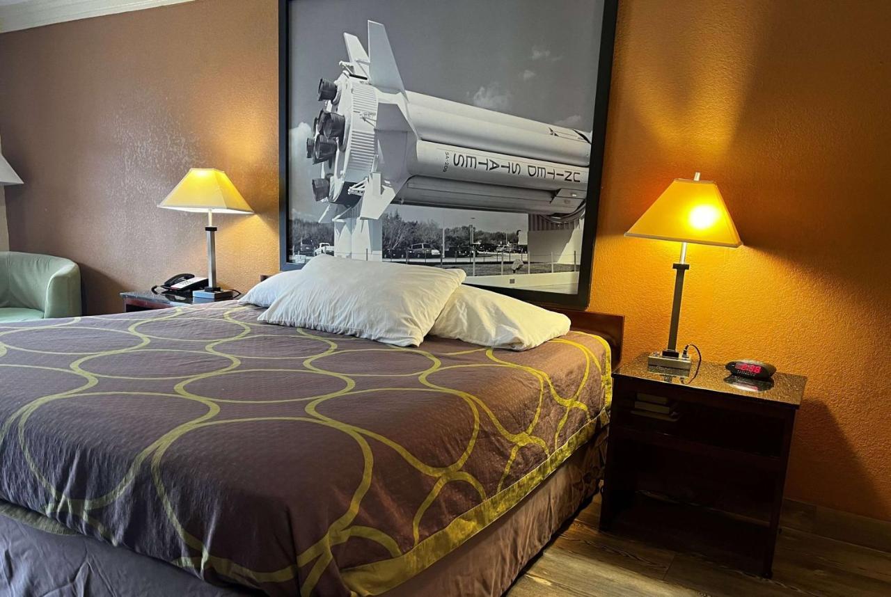 Express Inn Кейти Екстериор снимка
