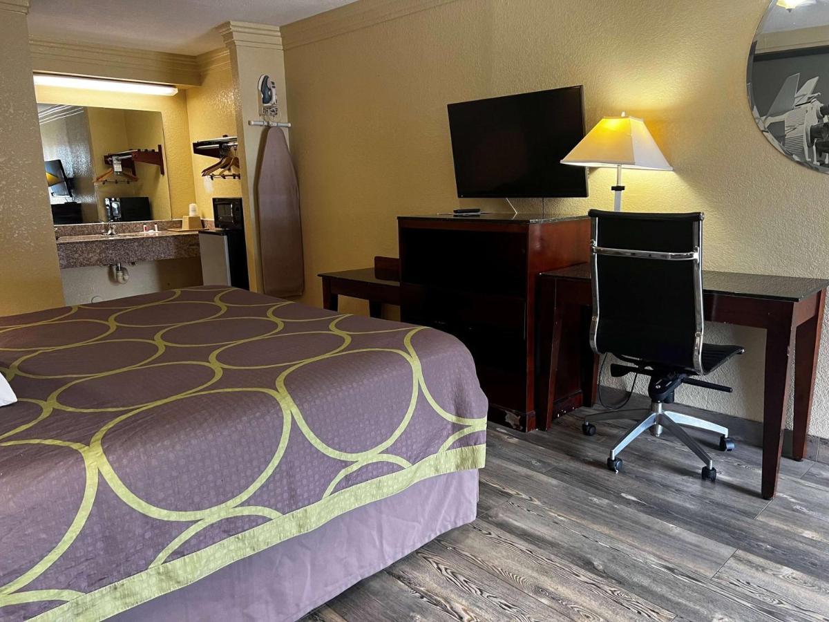 Express Inn Кейти Екстериор снимка