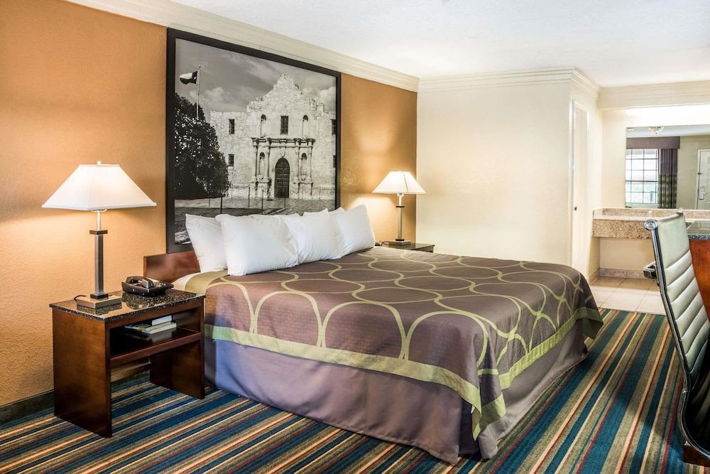 Express Inn Кейти Екстериор снимка